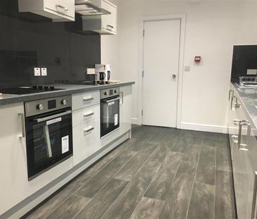 1 bedroom in a house share to rent - Photo 4