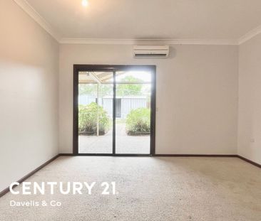 Freshly Painter Three Bedroom Home&excl; - Photo 4