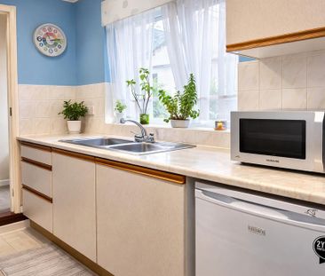 1 bedroom in a house share to rent - Photo 5