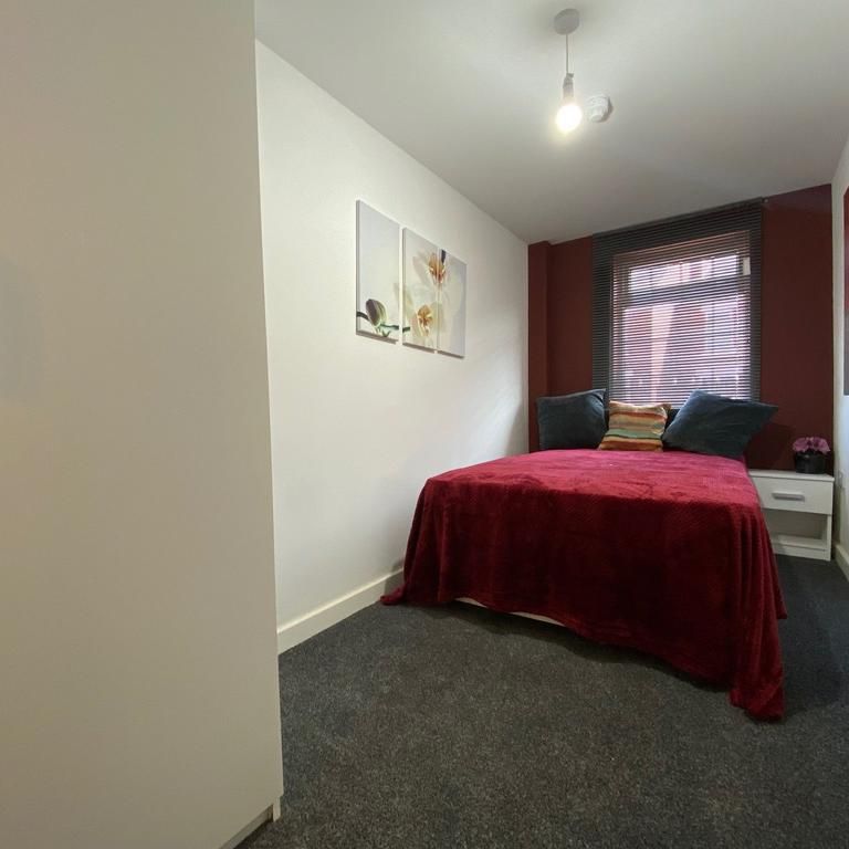 1 bedroom in a house share to rent - Photo 1