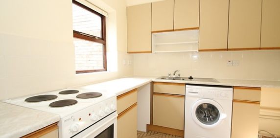 Mount Hermon Road, Woking - Photo 2