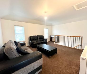 2 bed apartment to rent in Warbro Road, Torquay, TQ1 - Photo 1