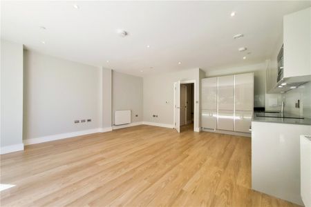 Excellent furnished three-bedroom, two-bathroom flat within Wimbledon Grounds, this prestigious new development next to the AFC Wimbledon Stadium. The apartments all have generous balconies, lift access, secure bike storage and landscaped communal gardens. - Photo 3