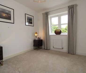 3 bedroom semi-detached house to rent - Photo 5
