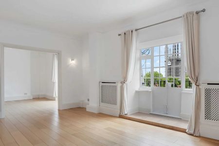 Bright and spacious four-bedroom flat located in Eton Court. - Photo 4