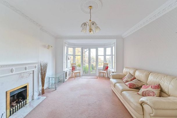 4 bedroom detached house to rent - Photo 1