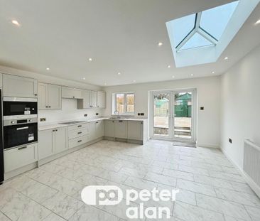 3 bedroom semi-detached house to rent - Photo 5