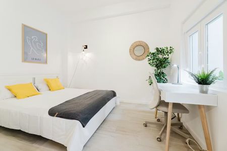 Carrer d' Antonio Ponz, Valencia, Valencian Community 46011 - Photo 2