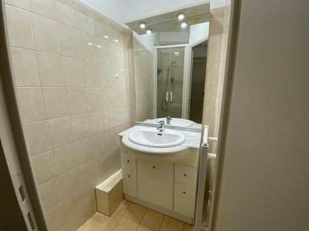 Location Appartement 2 pièces 49m² - Photo 3