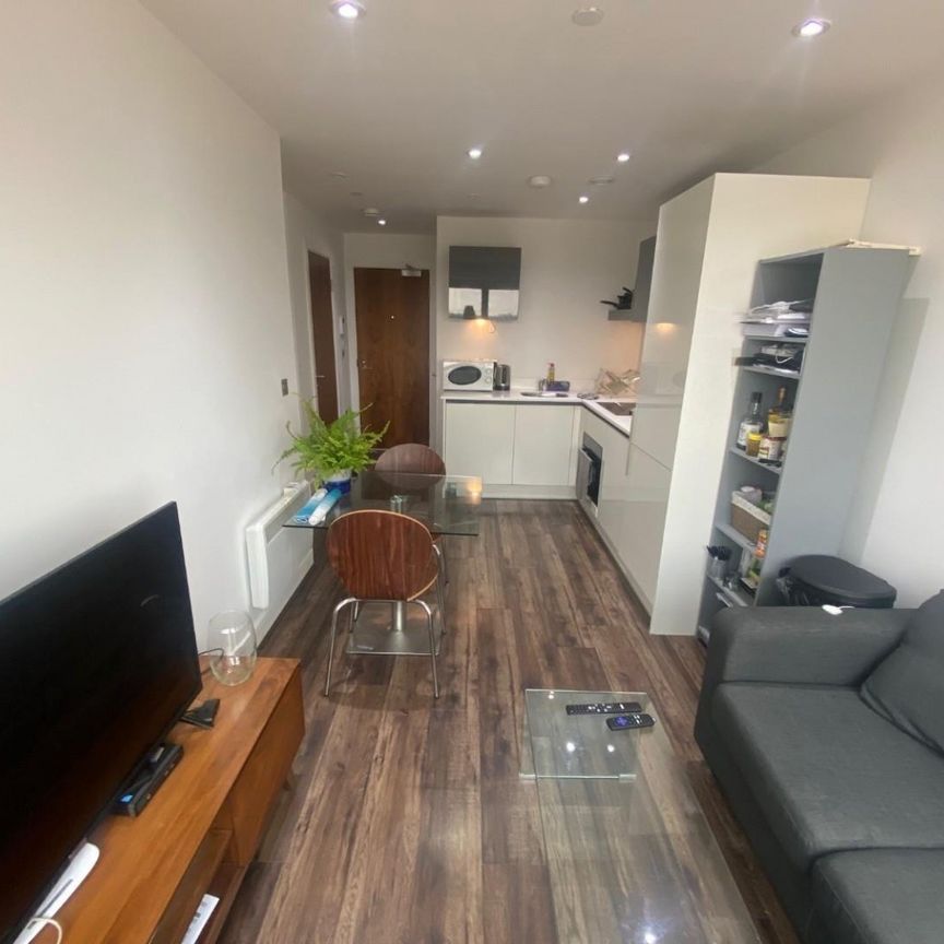 1 bedroom Flat To Let - Photo 1