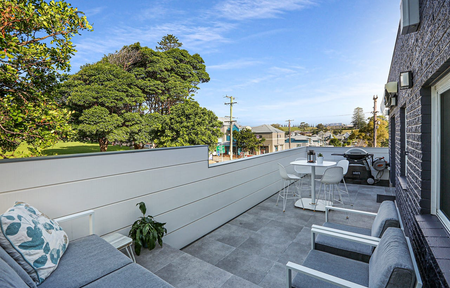 Fully Furnished Contemporary Apartment - Photo 4