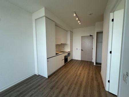 For Lease - 8 Interchange Way Unit# 3702, Vaughan, Ontario - Photo 2