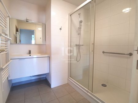 Location Appartement 3 pièces 64m² - Photo 4