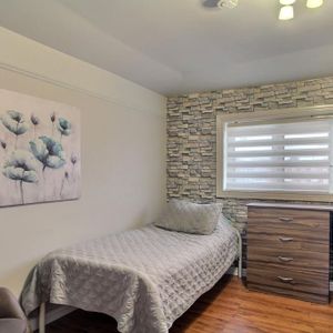 COLOCATION - Photo 2