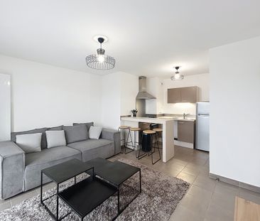 Location Appartement 2 pièces 41m² VETRAZ MONTHOUX 74100 - Photo 2