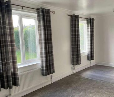 Circular Drive, Renishaw, S21 - Photo 1