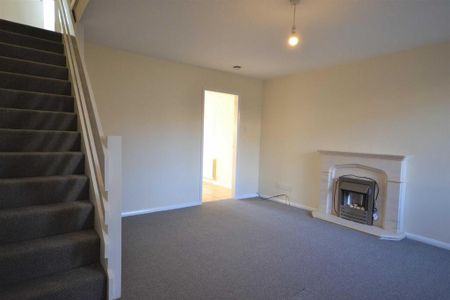 2 bedroom terraced house to rent - Photo 2
