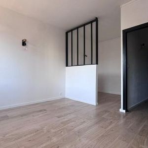 Location Appartement 1 pièce 29m² ARMENTIERES 59280 - Photo 2
