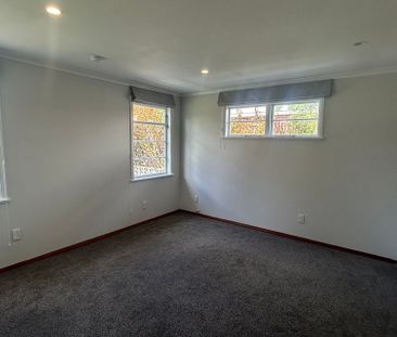 Charming redecorated 3BR house in Hudson Ave - Photo 6