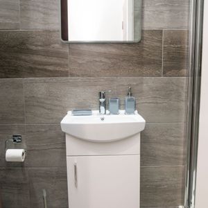 23 Bridgewater Road Room 2, Wembley, HA0 - Photo 3