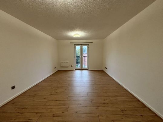 2 Bed Flat, St. Davids Court, M8 - Photo 1