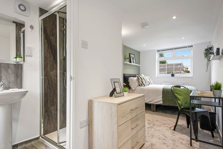 FABULOUS SHARED HOUSE FOR PROFESSIONALS ON POPULAR RESIDENTIAL ESTATE - Photo 5