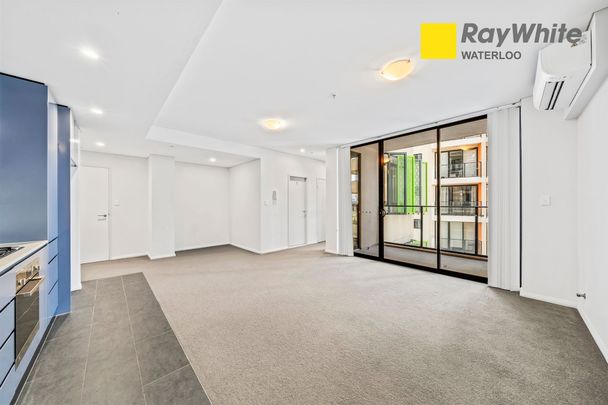 Stylish 1 Bedroom Apartment in the Heart of Redfern - Photo 1