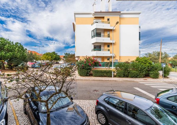 APARTAMENTO T2 NO ARNEIRO - CARCAVELOS
