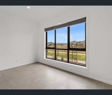 9 Delosperma Mews, Clyde, Vic 3978 - Photo 2