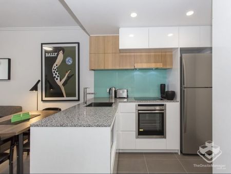 Two Bedroom Fully Furnished Apartment in Teneriffe - Photo 4