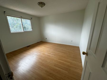 For Lease - 52 Major William Sharpe Drive Unit# Main, Brampton, Ontario - Photo 5