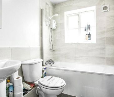 2 bedroom terraced house to rent - Photo 6