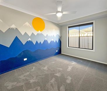 Rosewood Grove Home with a Pool - Photo 4