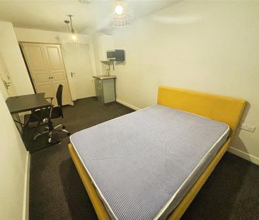 1 bedroom in a house share to rent - Photo 5