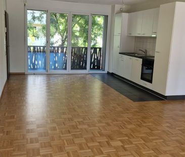 Appartement de 5 pièces au 1er étage Parking obligatoire de CHF 175.00 - Photo 1
