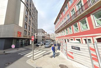 T1 Junto á Faculdade de Belas Artes