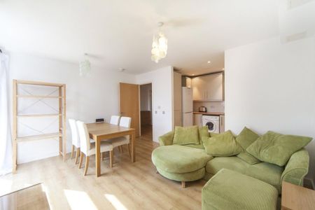 2 bedroom apartment to rent - Photo 5