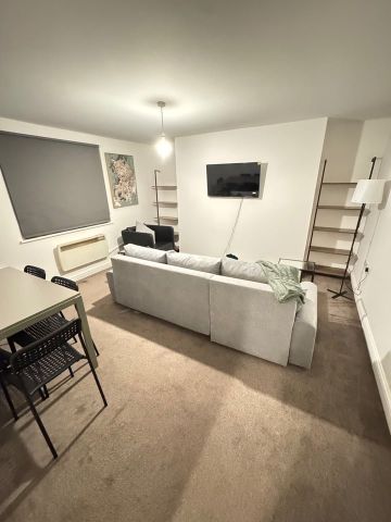 2 Bed Flat, Portland Street, SO14 - Photo 2