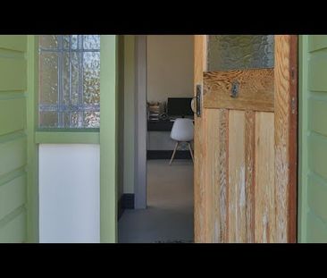 COSY PARTLY FURNISHED THREE BEDROOM HOME - Photo 1