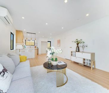 3 Bedrooms Modern Comfort & Convenience in Papatoetoe! - Photo 2