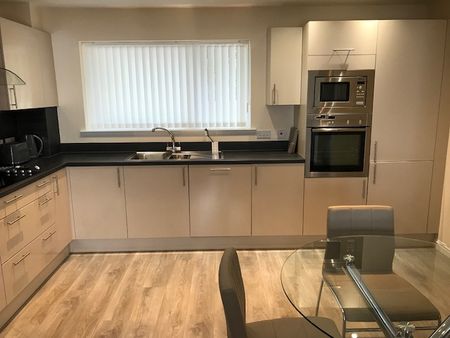 4b Ruthrieston Crescent, Aberdeen, AB10 7LD - Photo 4