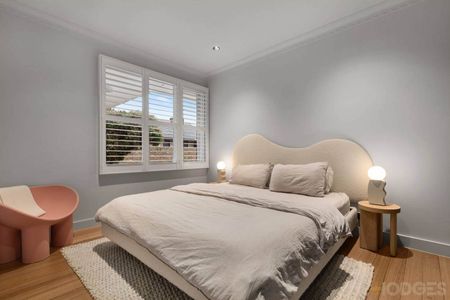 Stylish Gardenvale Retreat – Low-Maintenance Living in a Prime Location - Photo 4