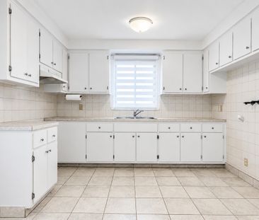 4 1/2 2ieme Etage - Rue St Zotique - Photo 2