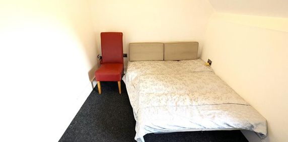 4 bedroom house share to rent - Photo 2