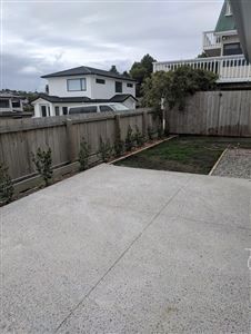 Short drive to Silverdale & Orewa! - Photo 1