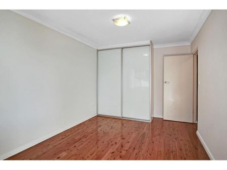 2 / 32 Matthews Street, Wollongong, NSW 2500 - Photo 2