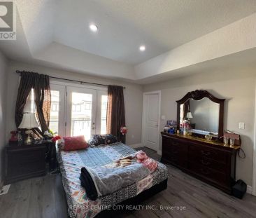829 SARNIA ROAD - Photo 6