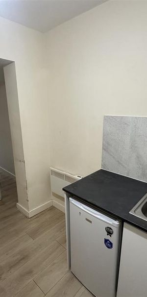 Studio to rent - Photo 1