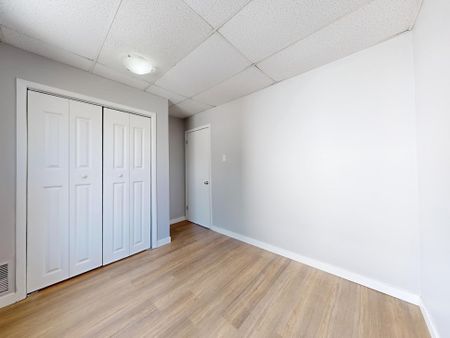 For Lease - 12 Wesleyan Street Unit# 6, Halton Hills, Ontario - Photo 2