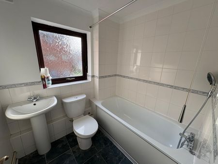 Wises Court, Mumby Road, Gosport, Hampshire, PO12 - Photo 5